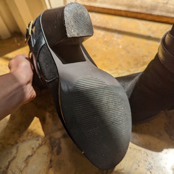 Cute Black Botties with Leather Strap and Buckle Size 8 - Picture 7 of 7